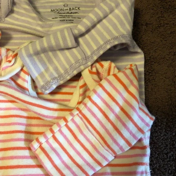 Hanna Andersson Moon and Back onesies set of 4 - Picture 3 of 3